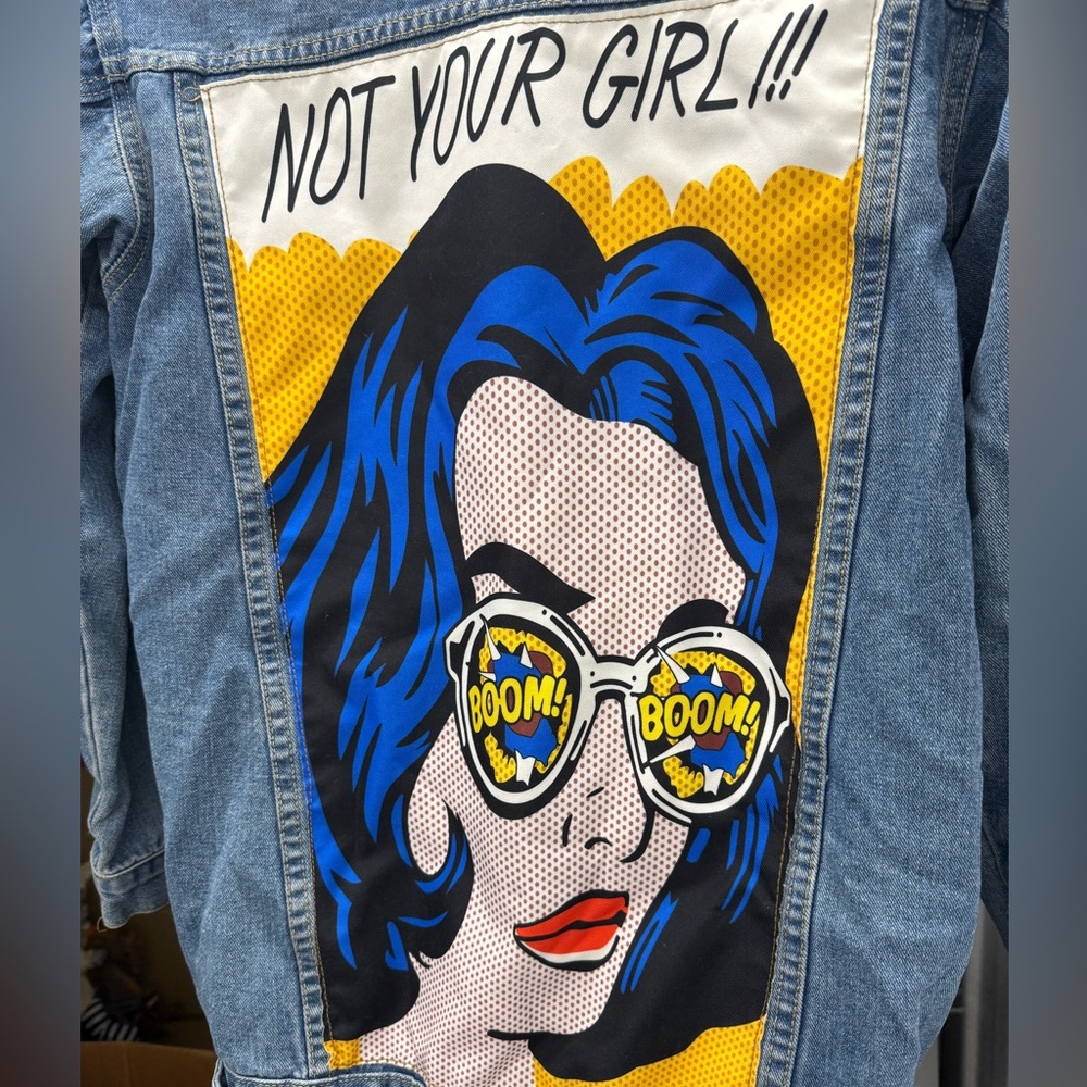 SHEIN Blue Denim Jacket with Pop Art Graphic - Picture 3 of 5